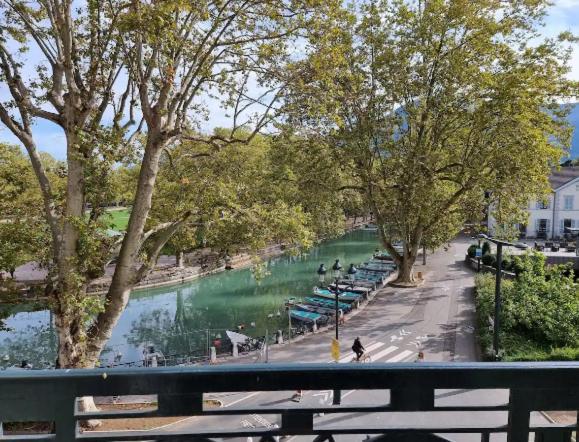 Le Ness - Face Au Pont Des Amours - Majord'Home Annecy Exteriör bild